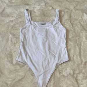 BRAND NEW Aritzia Babaton White Bodysuit